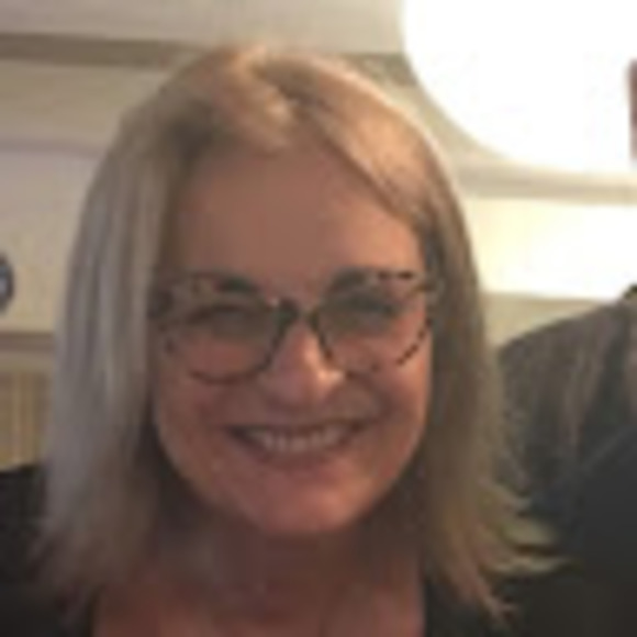 Meet your Posher, Danielle - Picture 1 of 1